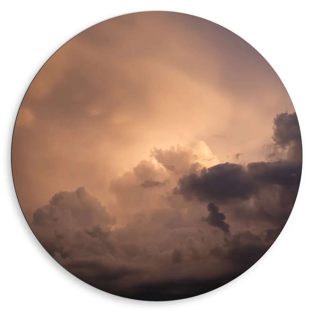 Dibond Muurcirkel - Zon achter Donkere Regenwolken