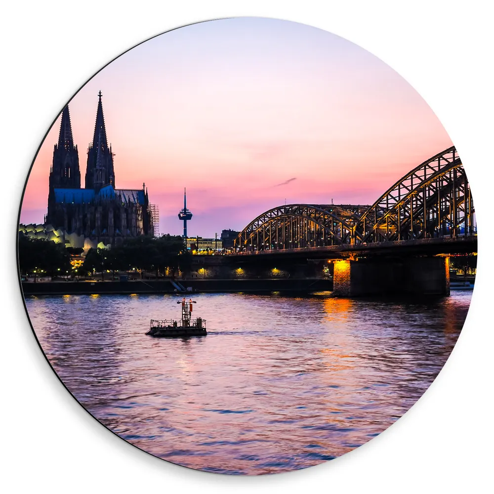 Dibond Muurcirkel - Uitzicht op de Dom en Brug van Keulen tijdens de Avondzon in Duitsland