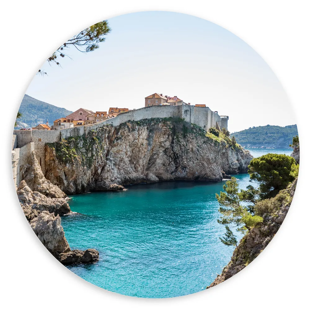 Dibond Muurcirkel - Rots in de Zee van Dubrovnik, Kroatië