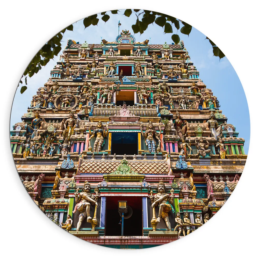 Dibond Muurcirkel - Met Beelden Versierde Kidangamparambu Sree Bhuvaneswari Tempel