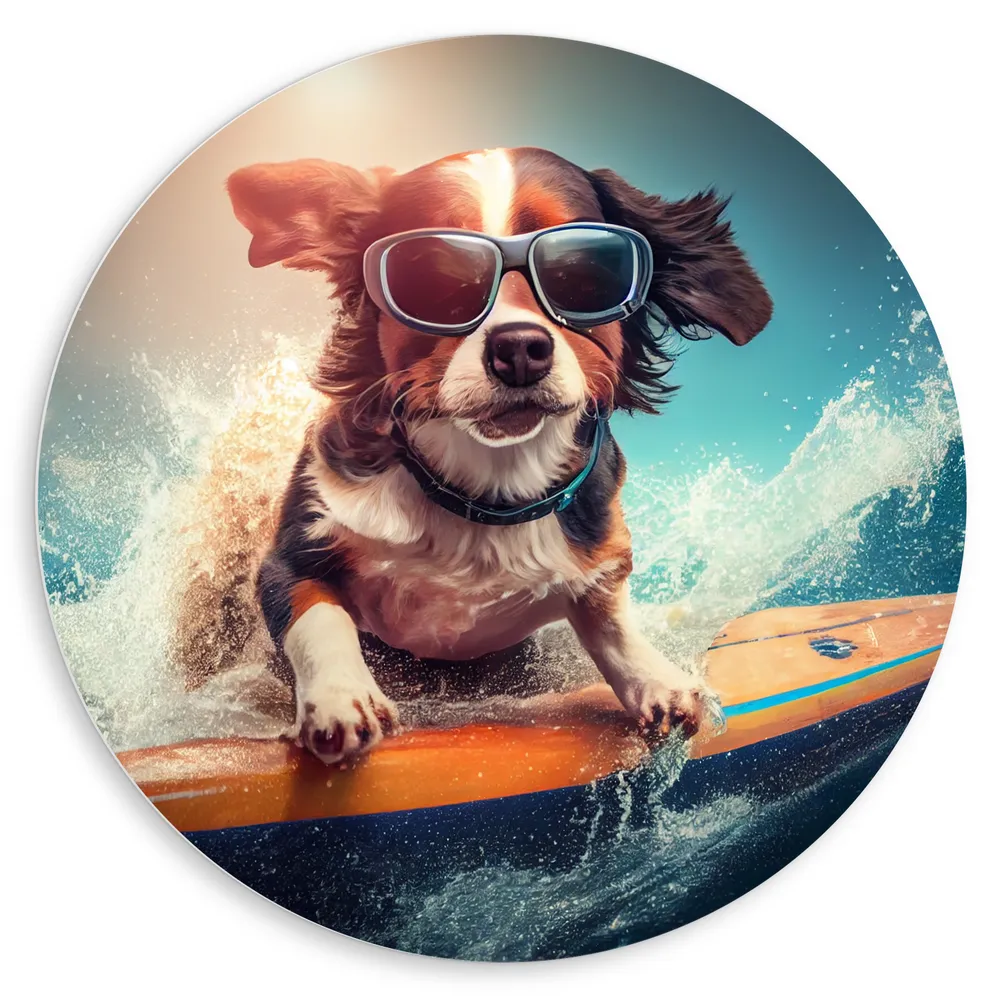 Dibond Muurcirkel - Puppy op Geel Surfboard over de Golven