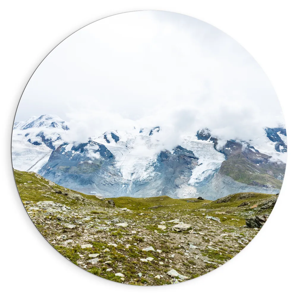 Dibond Muurcirkel - Uitzicht vanaf Berg op Besneeuwde Berg