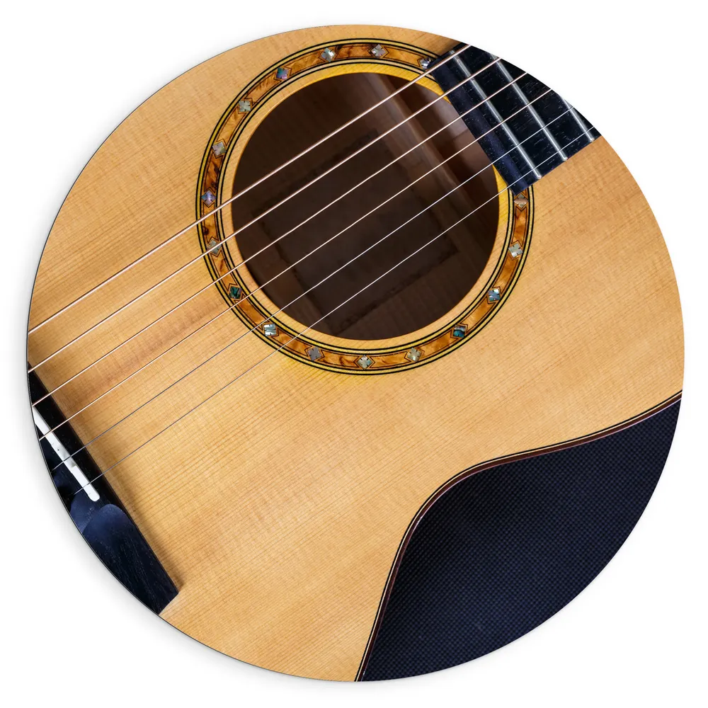 Dibond Muurcirkel - Traditionele Bruine Houten Gitaar met Zes Snaren