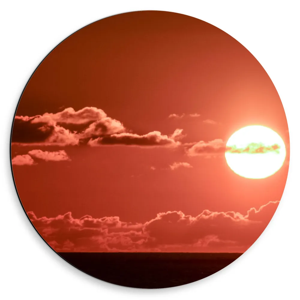 Dibond Muurcirkel - Felle Zon tussen de Wolken bij Roodkleurige Horizon