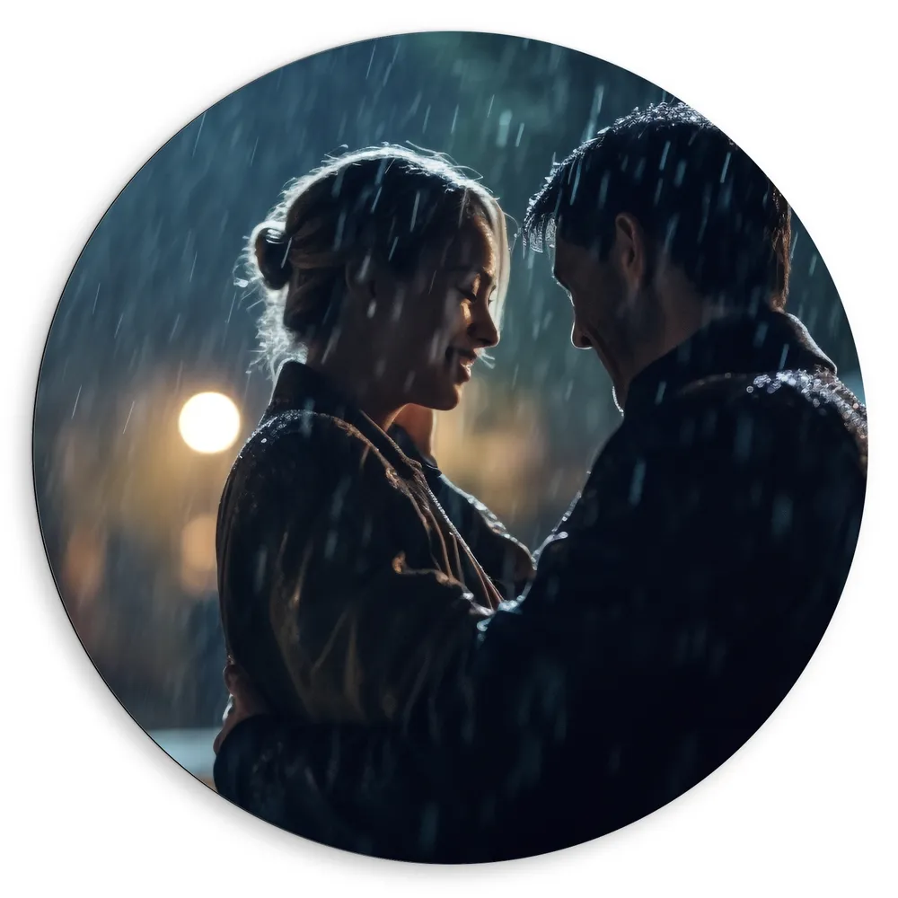 Dibond Muurcirkel - Liefdevol Koppel in de Regen