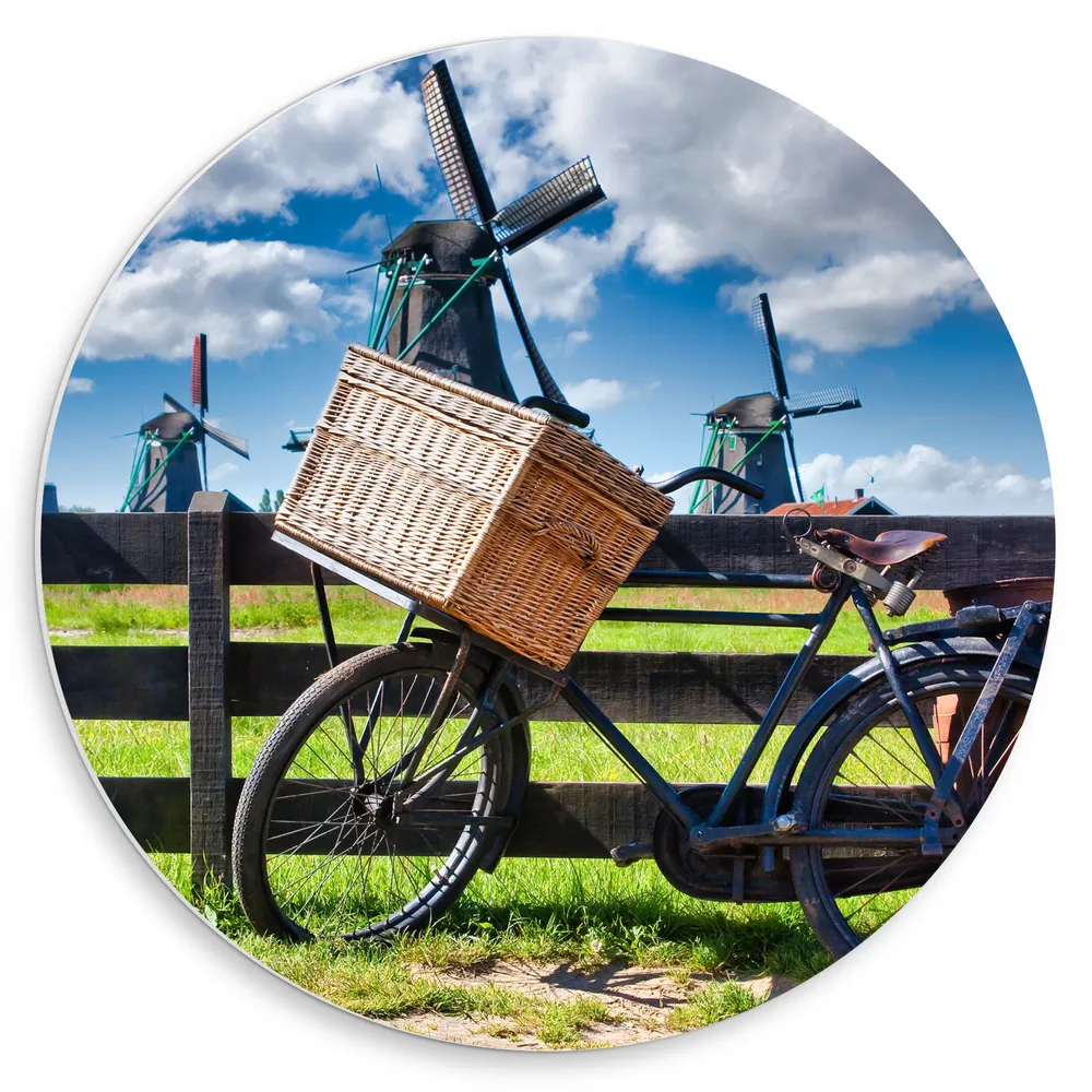 Dibond Muurcirkel - Fiets met Rieten Mand Geparkeerd langs Molens