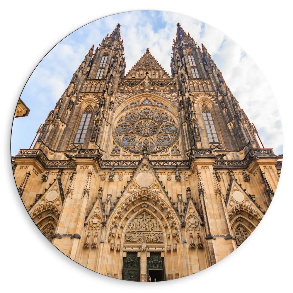 Dibond Muurcirkel - Vooraanzicht van de Kathedraal van Praag onder Sluierbewolking