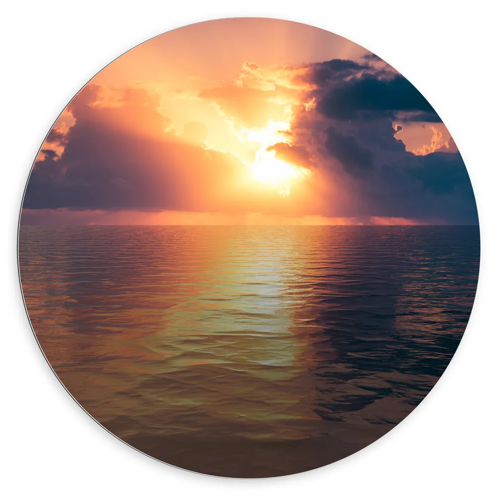 Dibond Muurcirkel - Zon Verdwijnend achter de Wolken boven Kalme Zee