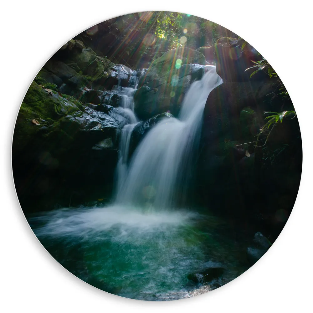 Dibond Muurcirkel - Zonnestralen Vallend op Waterval in Bos
