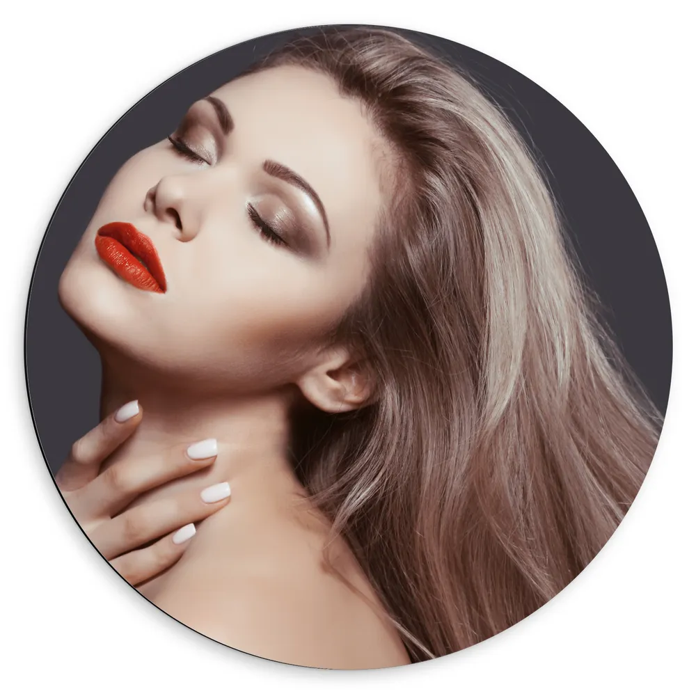 Dibond Muurcirkel - Vrouw - Gezicht - Makeup - Nagels