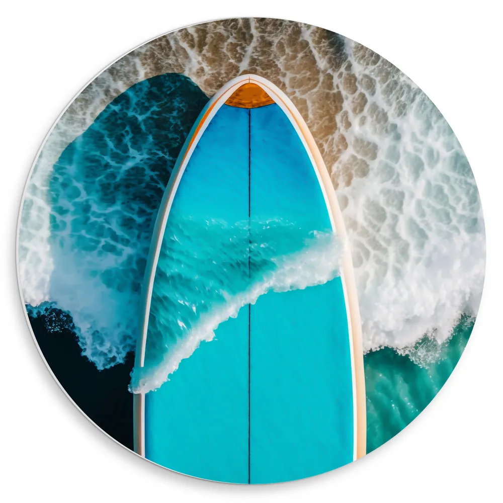 Dibond Muurcirkel - Blauw Surfbord in het Schuim van de Golven