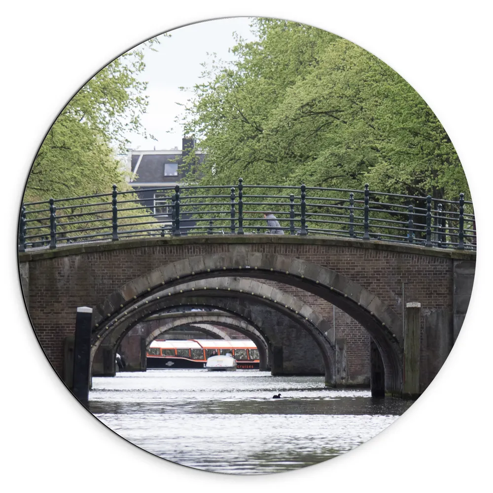 Dibond Muurcirkel - Traditionele Nederlandse Brug in Amsterdam
